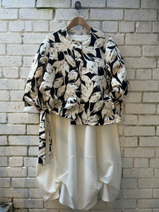 61220 Flower Print Jacket - Black & Ecru