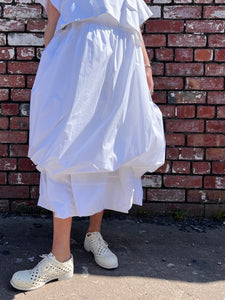 476.211 Balloon Asymmetric Skirt - White